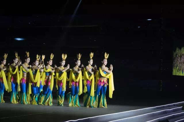 中視藝宣助力北京建筑大學(xué)第五屆大學(xué)生藝術(shù)節(jié)開(kāi)幕式-12
